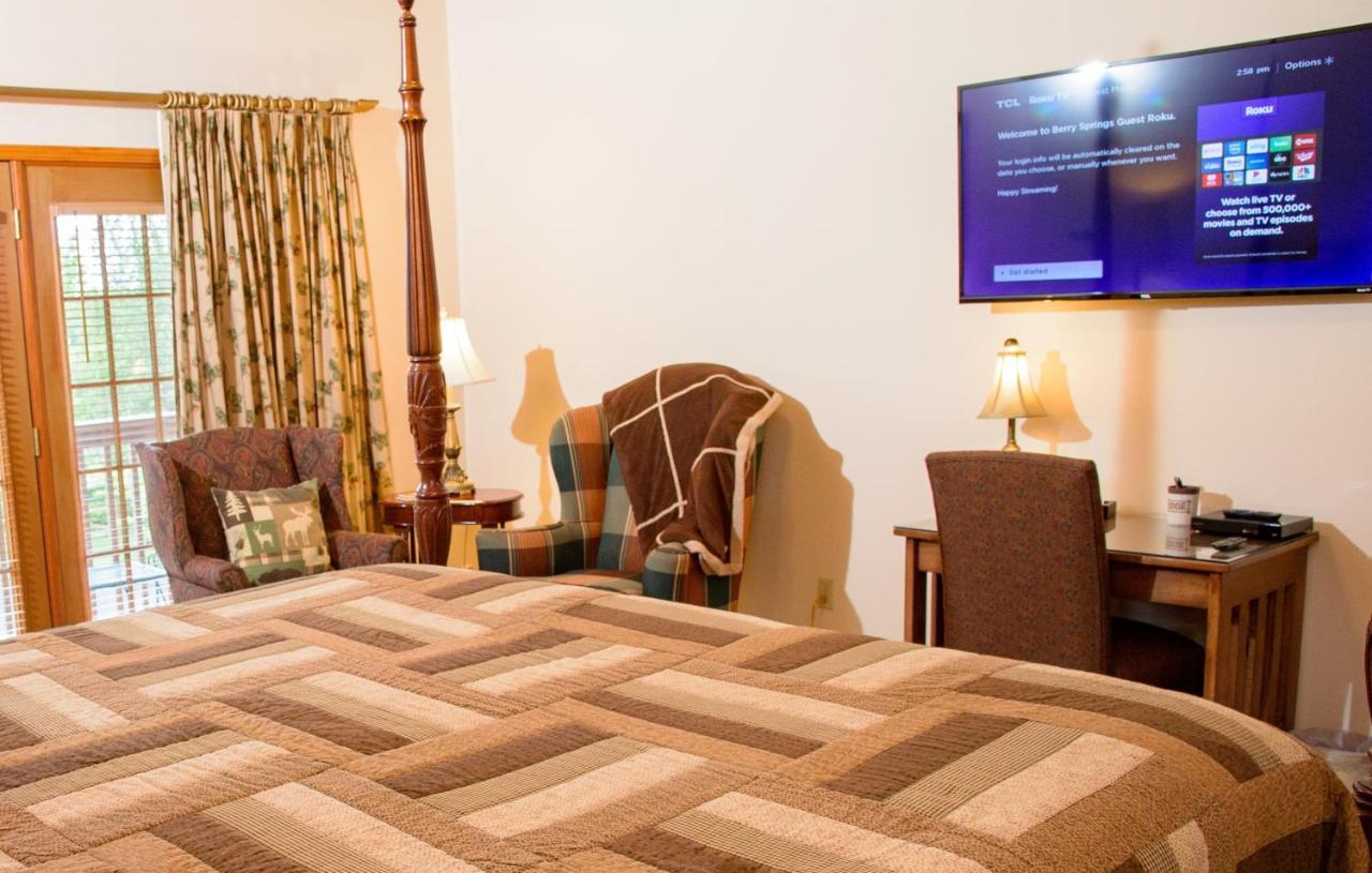 Berry Springs Lodge Сивиървил Екстериор снимка