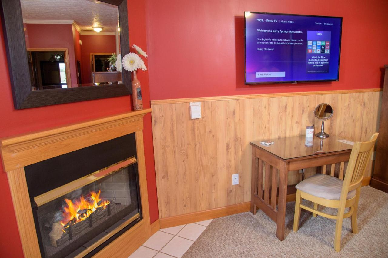 Berry Springs Lodge Сивиървил Екстериор снимка
