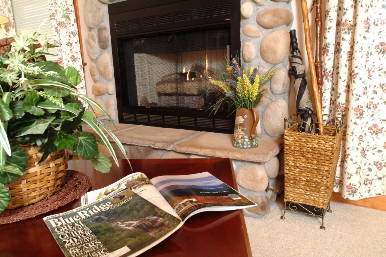 Berry Springs Lodge Сивиървил Стая снимка