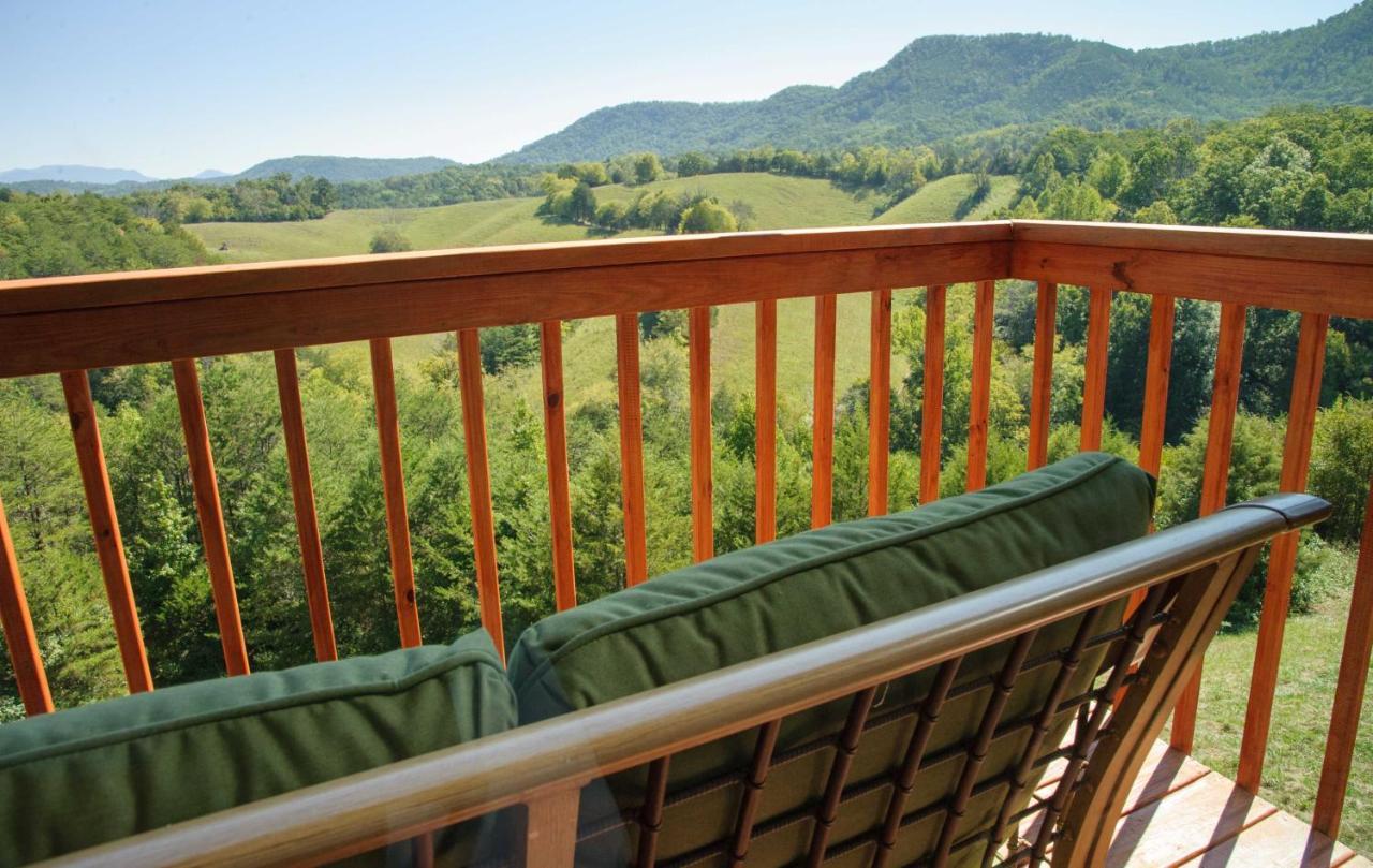 Berry Springs Lodge Сивиървил Екстериор снимка
