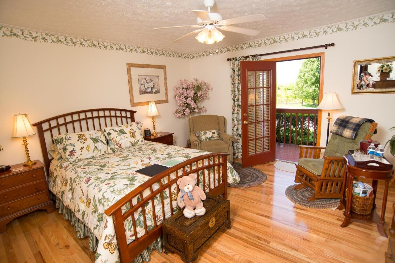 Berry Springs Lodge Сивиървил Стая снимка