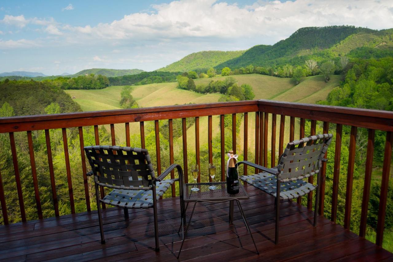 Berry Springs Lodge Сивиървил Стая снимка
