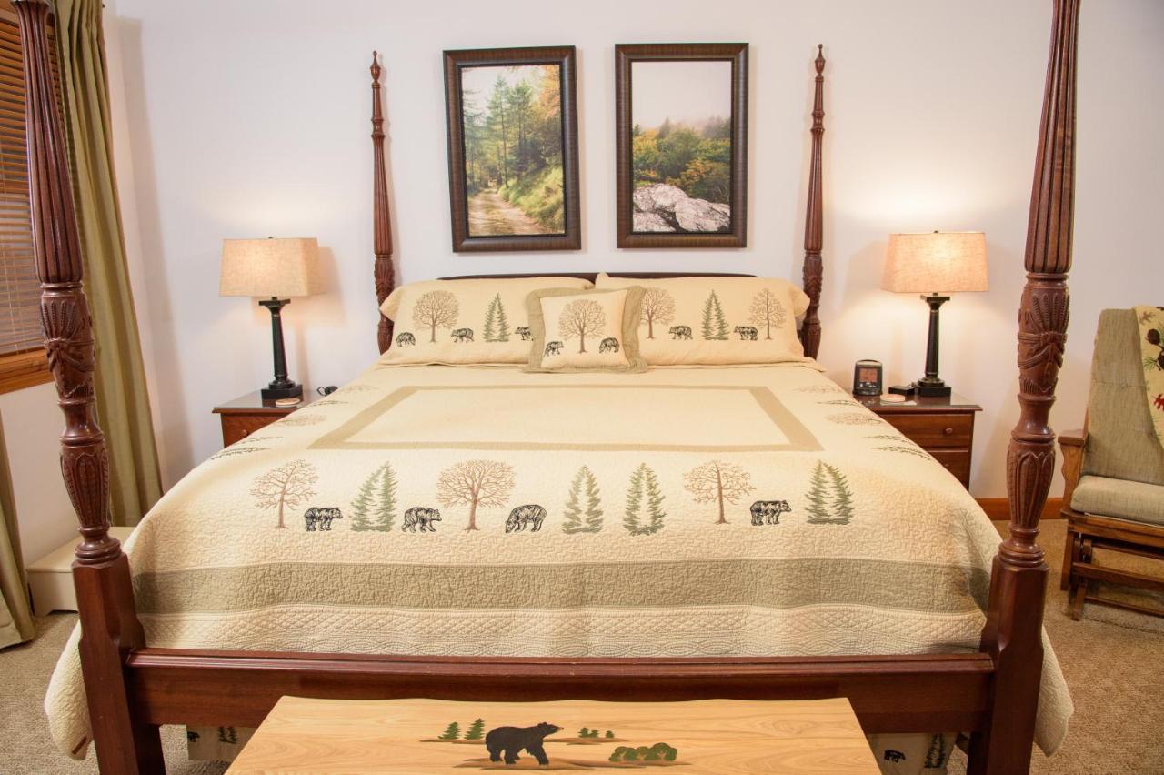 Berry Springs Lodge Сивиървил Екстериор снимка